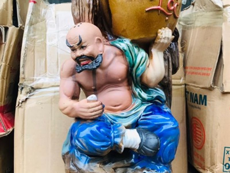 Chậu tượng vác vò đá